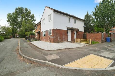 2 bedroom semi-detached house for sale
