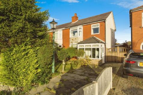 2 bedroom semi-detached house for sale