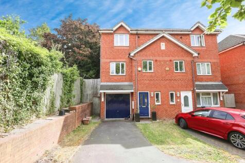 4 bedroom semi-detached house for sale