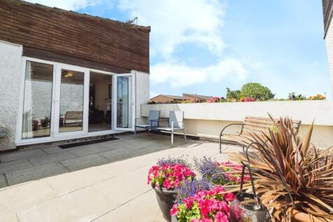 1 bedroom maisonette for sale