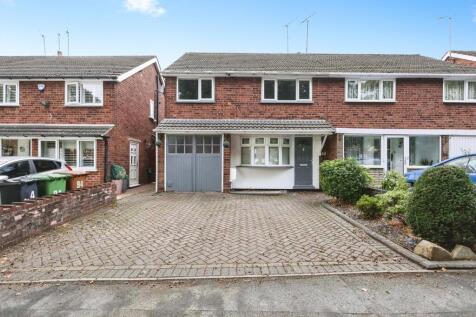 3 bedroom semi-detached house for sale