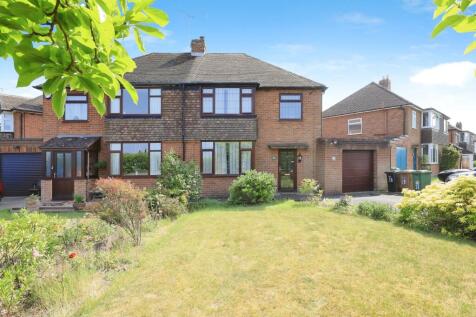 3 bedroom semi-detached house for sale