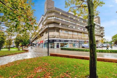 3 bedroom maisonette for sale