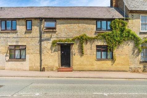 Studio flat for sale