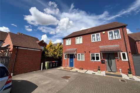 2 bedroom semi-detached house for sale