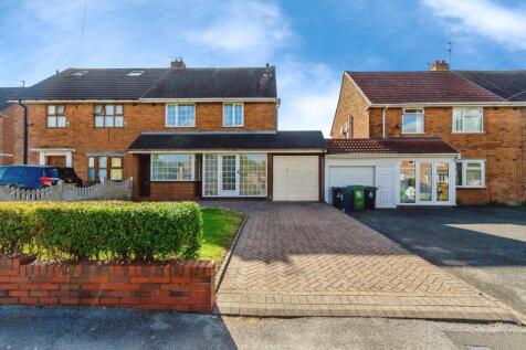 3 bedroom semi-detached house for sale