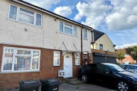 2 bedroom maisonette for sale