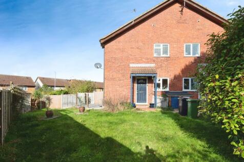 1 bedroom semi-detached house for sale