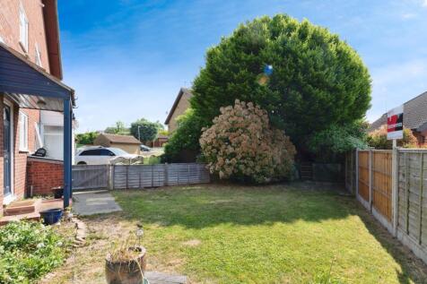 1 bedroom semi-detached house for sale