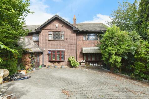 5 bedroom semi-detached house for sale