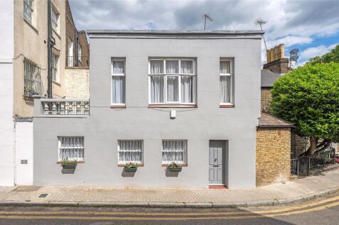 2 bedroom mews property for sale