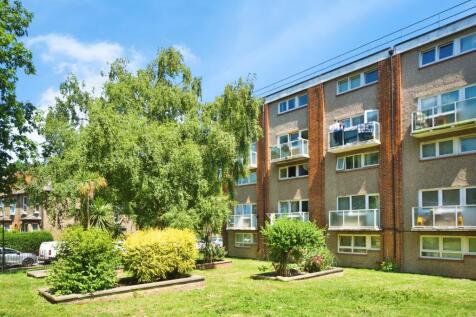 3 bedroom maisonette for sale