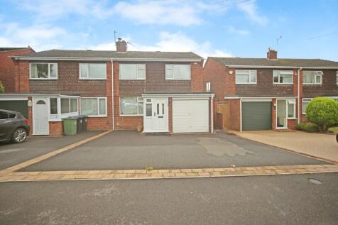 3 bedroom semi-detached house for sale