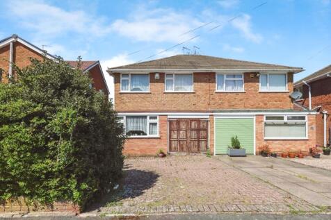 3 bedroom semi-detached house for sale