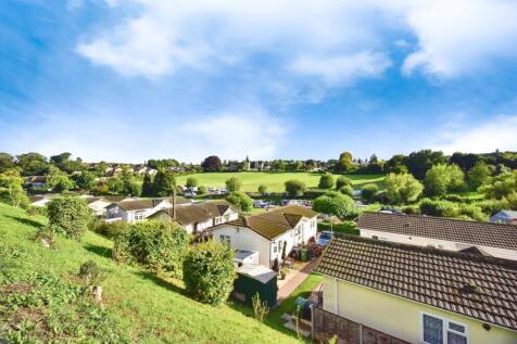 2 bedroom detached house for sale