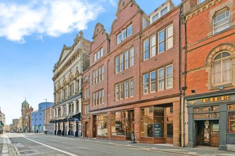 3 bedroom flat for sale