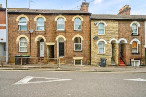 5 bedroom terraced house for sale