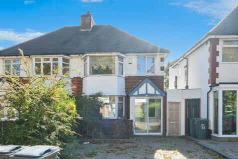 3 bedroom semi-detached house for sale