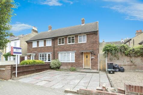 2 bedroom semi-detached house for sale