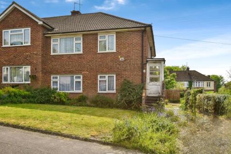 2 bedroom maisonette for sale