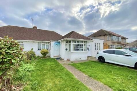 4 bedroom semi-detached bungalow for sale