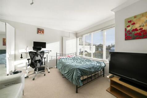 Studio flat for sale