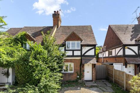 2 bedroom semi-detached house for sale