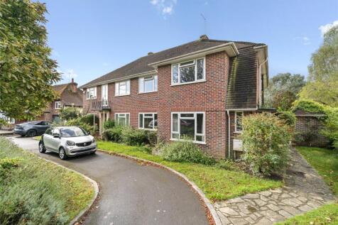 2 bedroom maisonette for sale