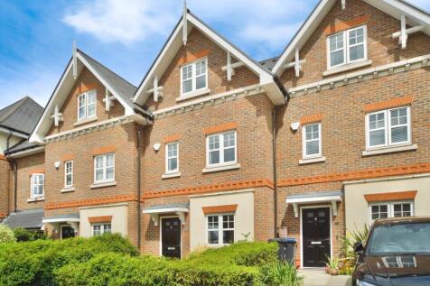 4 bedroom terraced house for sale