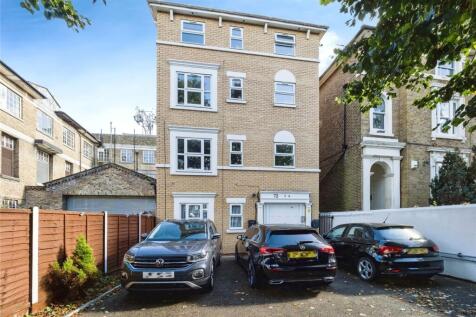 2 bedroom flat for sale