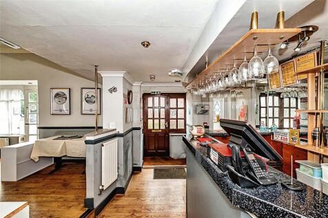 5 bedroom end of terrace house for sale