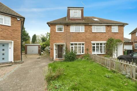 4 bedroom semi-detached house for sale