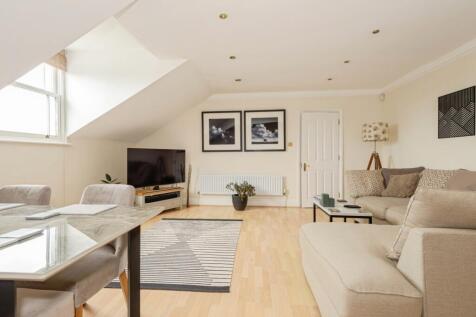 2 bedroom flat for sale