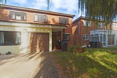 4 bedroom semi-detached house for sale
