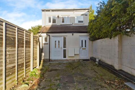 2 bedroom detached house for sale