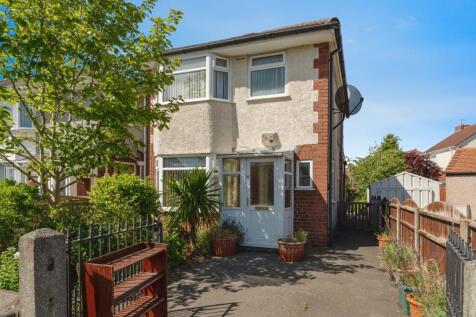 2 bedroom detached house for sale
