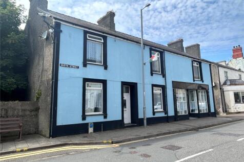 8 bedroom detached house for sale