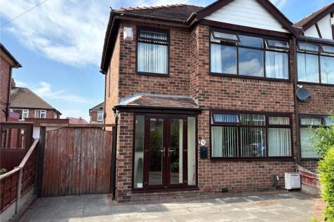 3 bedroom semi-detached house for sale