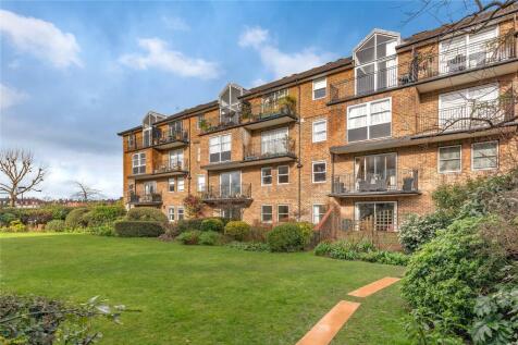 3 bedroom flat for sale