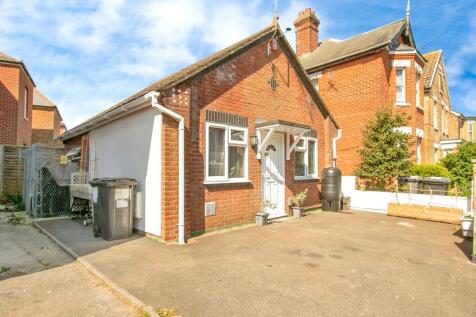 1 bedroom bungalow for sale