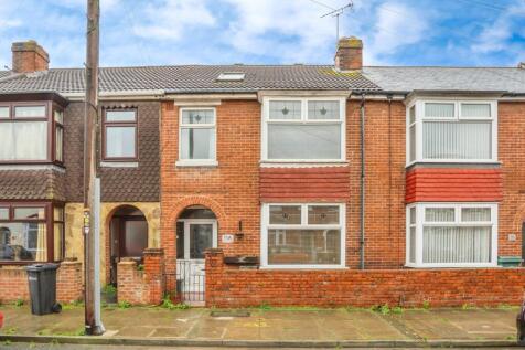 4 bedroom terraced house for sale
