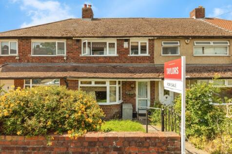 Terraced house for sale