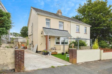 2 bedroom semi-detached house for sale