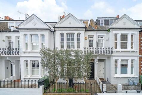 4 bedroom terraced house for sale
