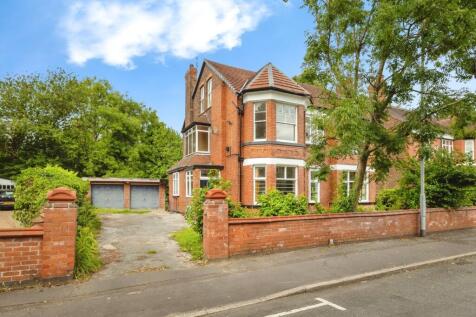 6 bedroom detached house for sale