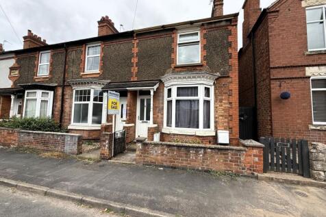 Stafford Avenue, Melton Mowbray, LE13 2 bed end of terrace house for sale