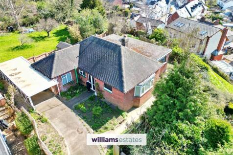3 bedroom detached bungalow for sale