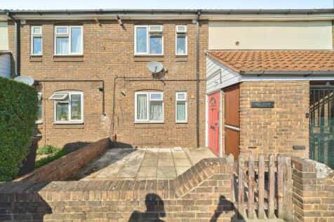 1 bedroom maisonette for sale