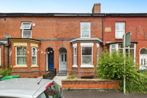 4 bedroom terraced house for sale
