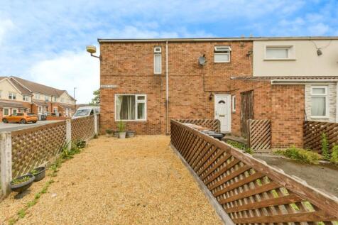 3 bedroom end of terrace house for sale